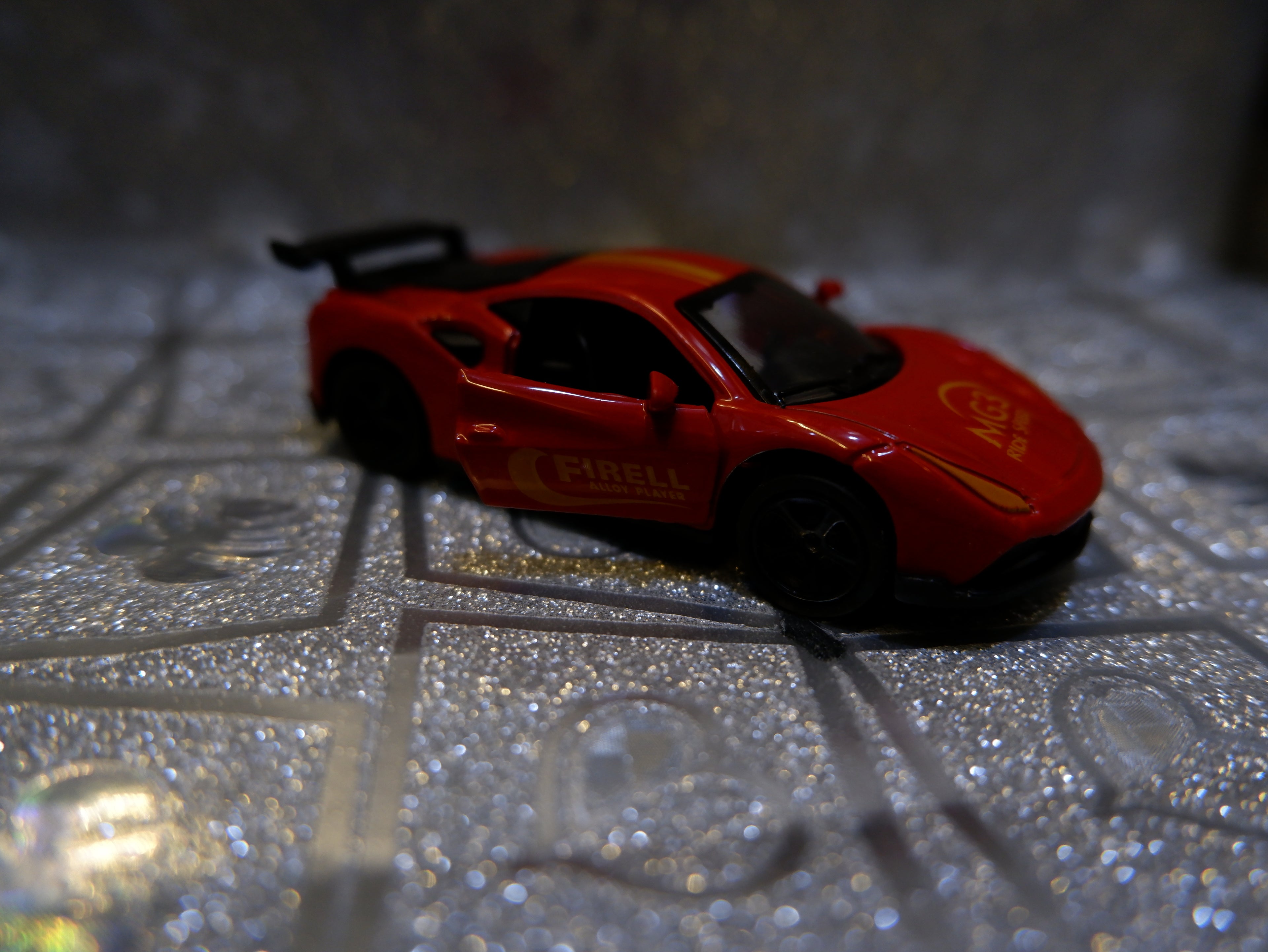 scale model series 3 doors opened