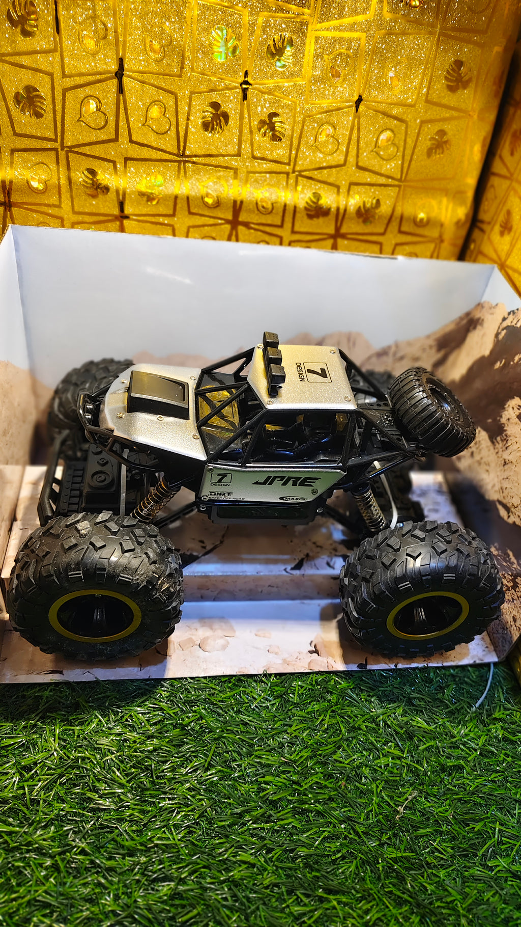 Prezzie Metal Super RC HD Camera Crawler re-Chargeable