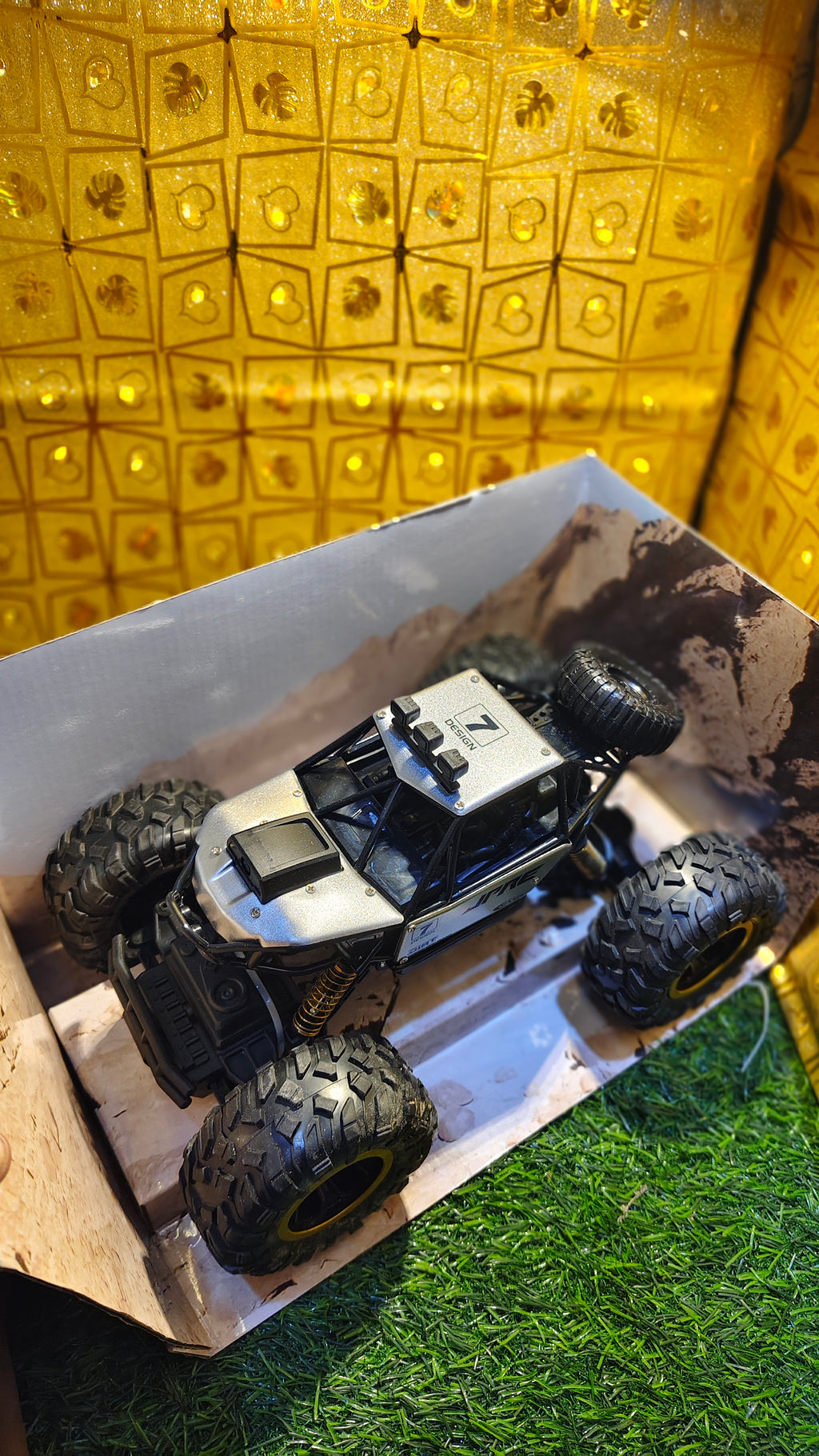 Prezzie Metal Super RC HD Camera Crawler re-Chargeable